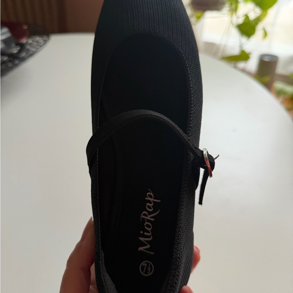 Black flats for Women. Worn once.